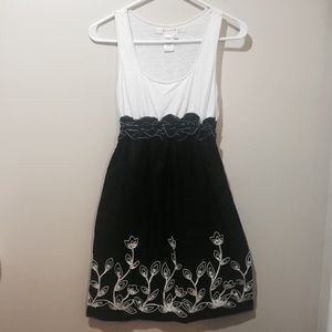 Studio M White Top Black Skirt Dress