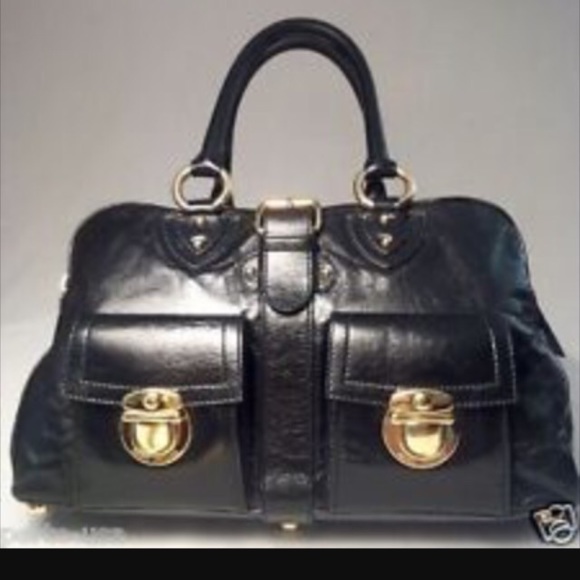 Authentic Marc Jacobs leather with Gold hardware - Picture 1 of 4