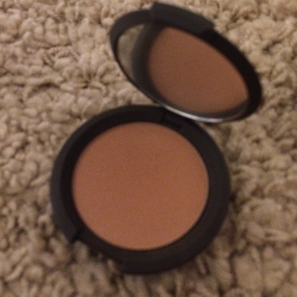 Becca wild honey blush