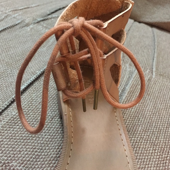 Sandals - Picture 2 of 3