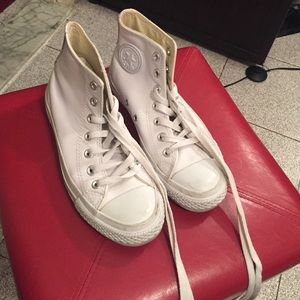 White monochrome leather converse