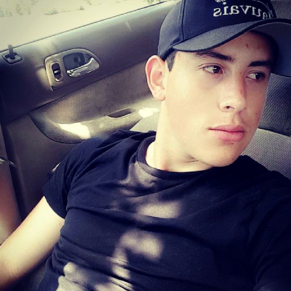 Meet your Posher, Diego