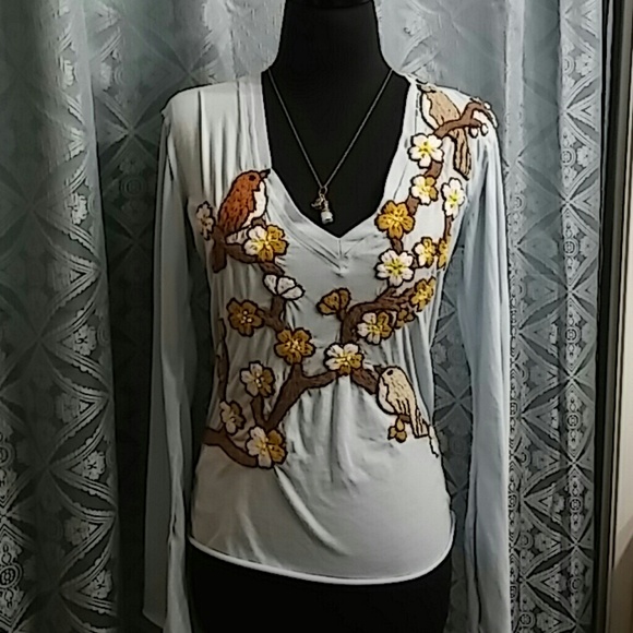 joystick Tops - Joystick light blue embroidered vneck shirt size m