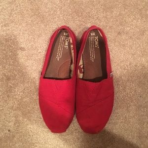 Red TOMS
