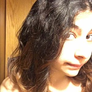 Meet your Posher, Yesim