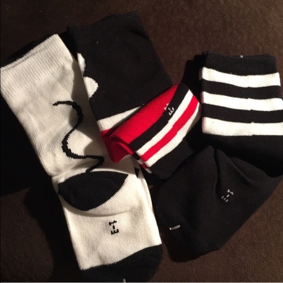 Last set🌹3 For 1 set🎁Micky socks combos 🐹 - Picture 4 of 4