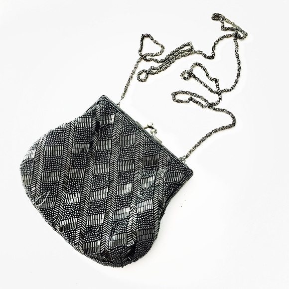 **LIKE NEW SILVER BEADED CROSSBODY CLUTCH**