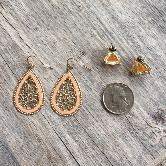 Earring Set - Picture 3 of 3