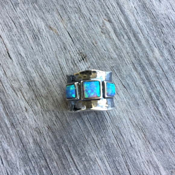 Sterling Silver and Opal Ring Size 6 - Picture 3 of 4