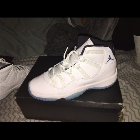Air Jordan 11 legends