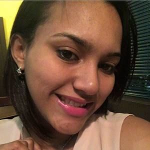 Meet your Posher, Raquel