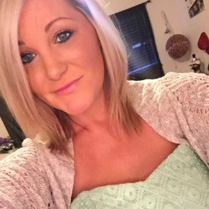 Meet your Posher, Antonia