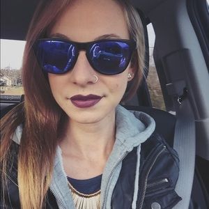 Meet your Posher, Christina