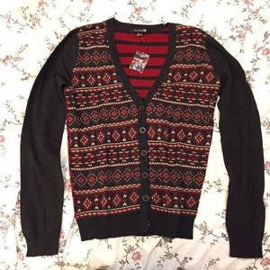 F21 NWT gray red v-neck cardigan perfect for fall