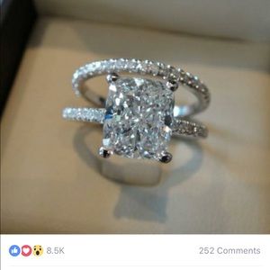 Meet your Posher, Crystal