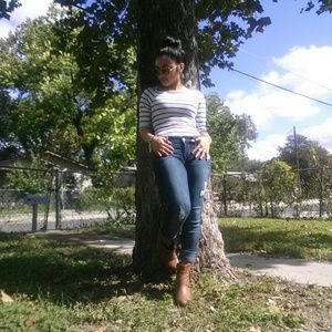 Meet your Posher, Cassandra