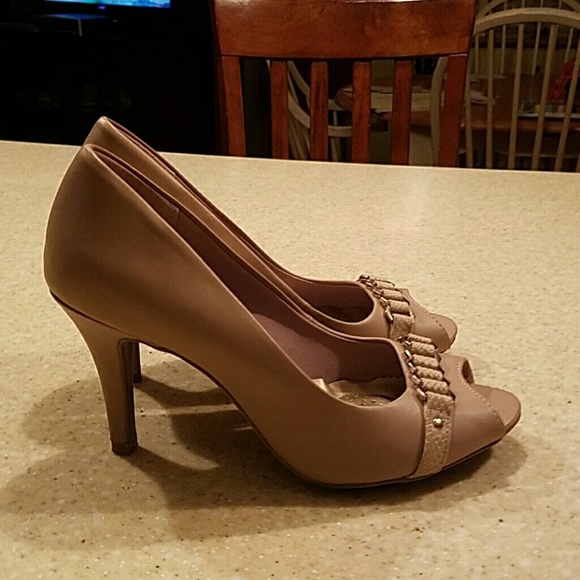 Shoes open toe worn once - Picture 2 of 2