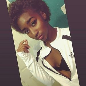 Meet your Posher, Jasmine