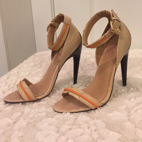 L.A.M.B. Jazmyn Naked Orange Sandal - Picture 3 of 4