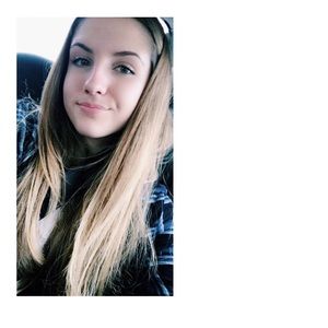 Meet your Posher, Emma