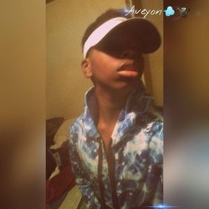 Meet your Posher, Aveyon