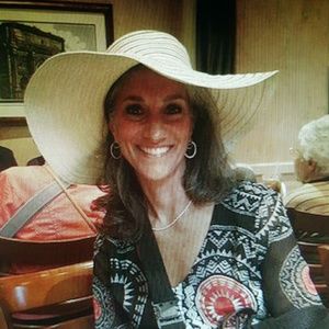 Meet your Posher, Tina