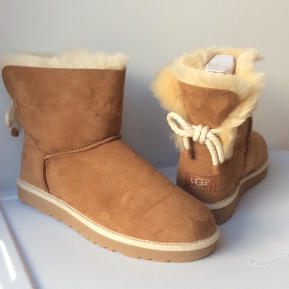 NWT 🔶UGG Australia Selene Boots - Picture 1 of 4