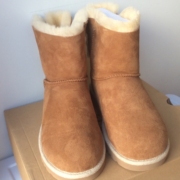NWT 🔶UGG Australia Selene Boots - Picture 2 of 4