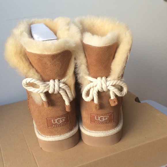 NWT 🔶UGG Australia Selene Boots - Picture 3 of 4