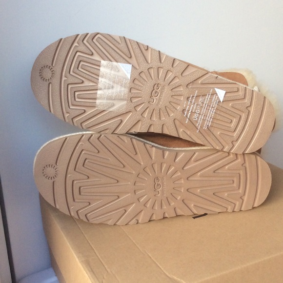 NWT 🔶UGG Australia Selene Boots - Picture 4 of 4