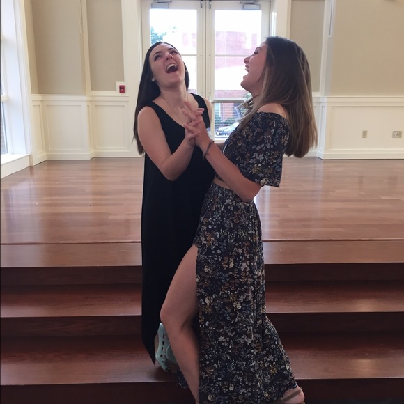 Meet your Posher, Chloe