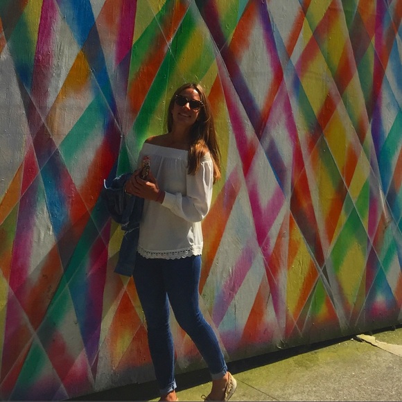 Meet your Posher, Chrissy - Picture 2 of 2