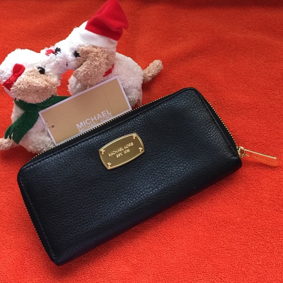 Michael Kors Handbags - 🌎Black  Michael Kors Wallet🌎