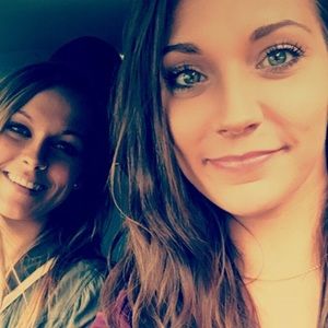 Meet your Posher, Desiree