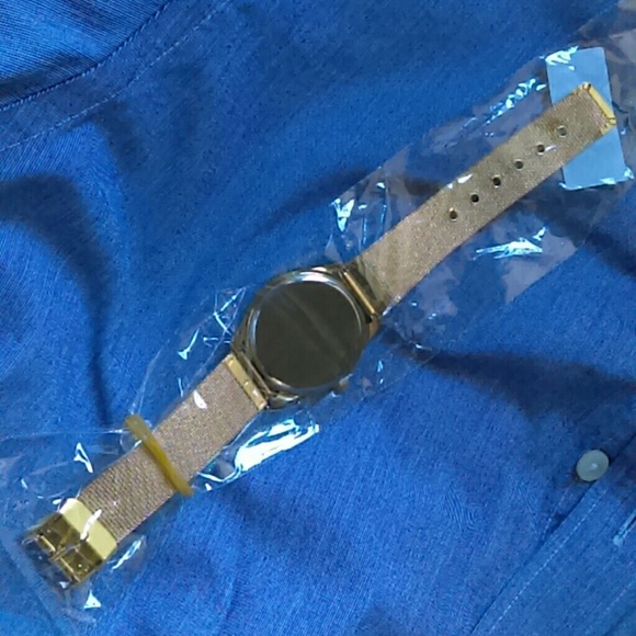 Gold watch - Picture 2 of 4