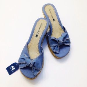 NWT American Eagle size 5 periwinkle blue shoes