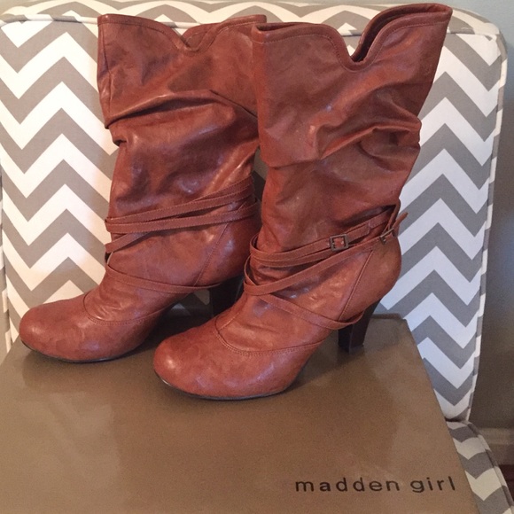🔥Flash Sale🔥 Madden Girl Tan boots size 8.5