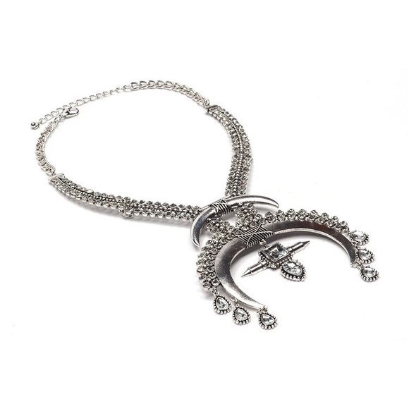 New Crystal Chain Link Moon Necklace - Picture 2 of 4