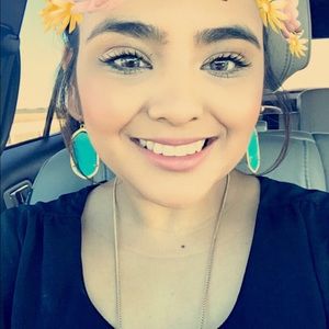 Meet your Posher, Rita