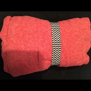 LuLa Roe heathered red leggings. So soft!