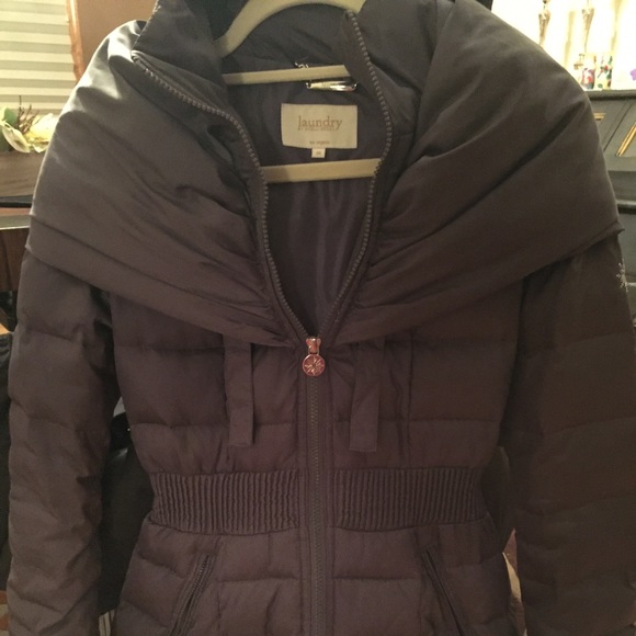 Laundry winter jacket with beautiful collar