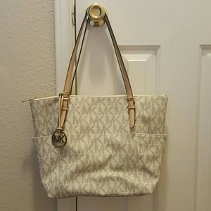 Michael kors handbag