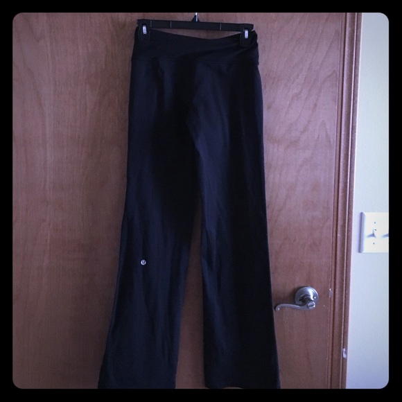 Lululemon Groove pant size 4 black