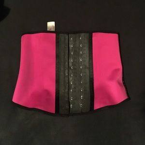 Waist trainer