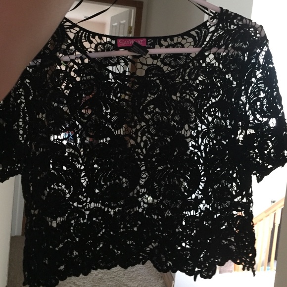 Black crop top