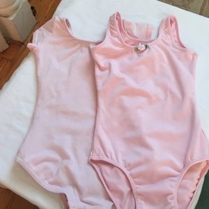 2 girls leotards