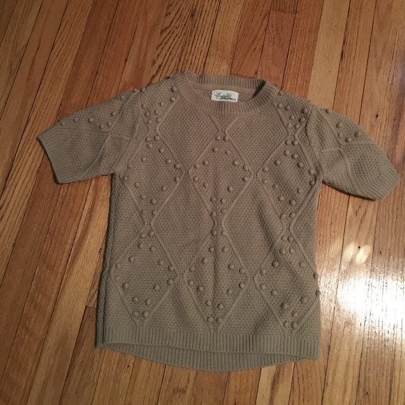Vintagey pompom sweater.