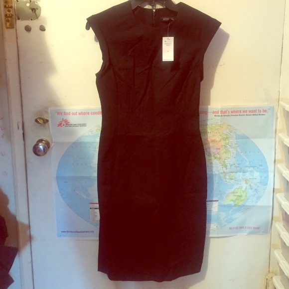 🎈BNWT, Banana Republic Little Black Dress🎈