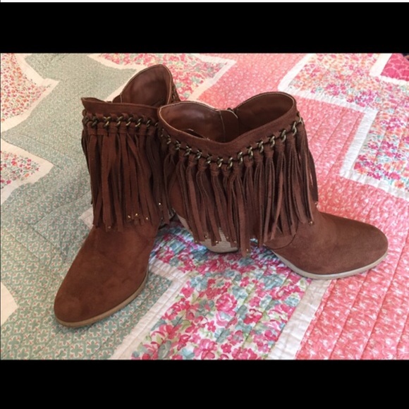 Not Rated Ayita Fringe Booties