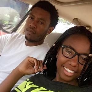 Meet your Posher, Kennae